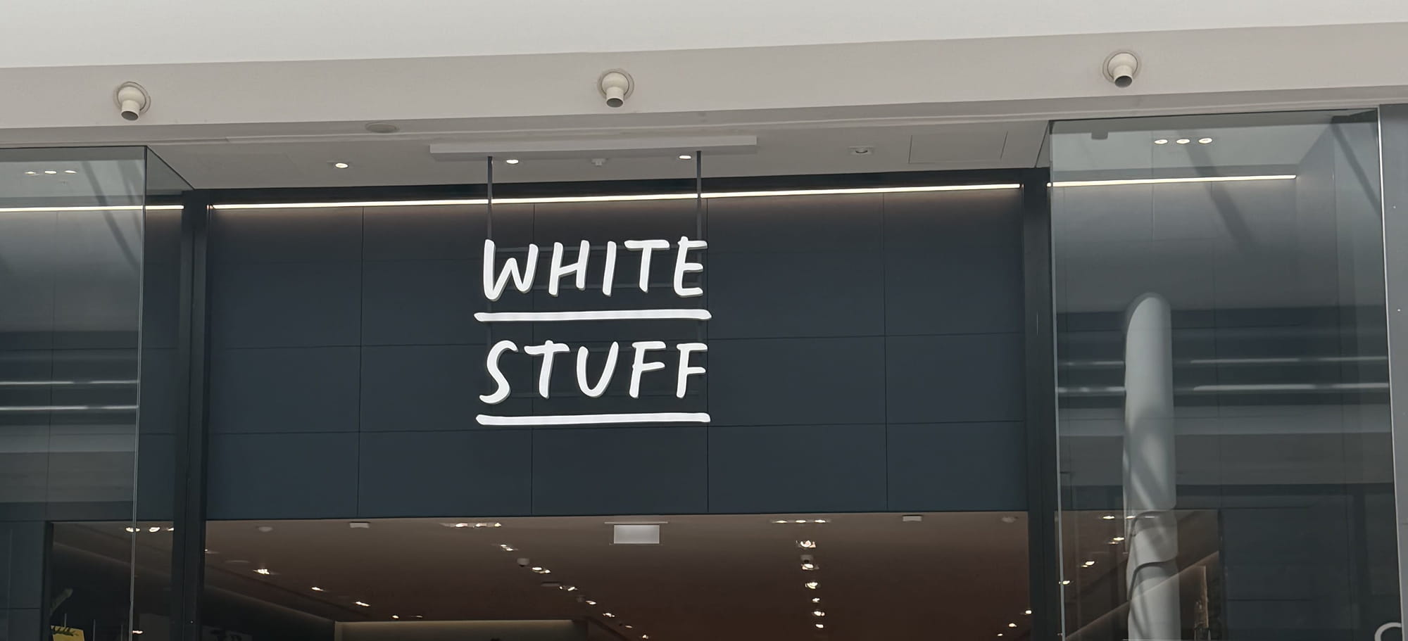 White Stuff Drake Circus exterior