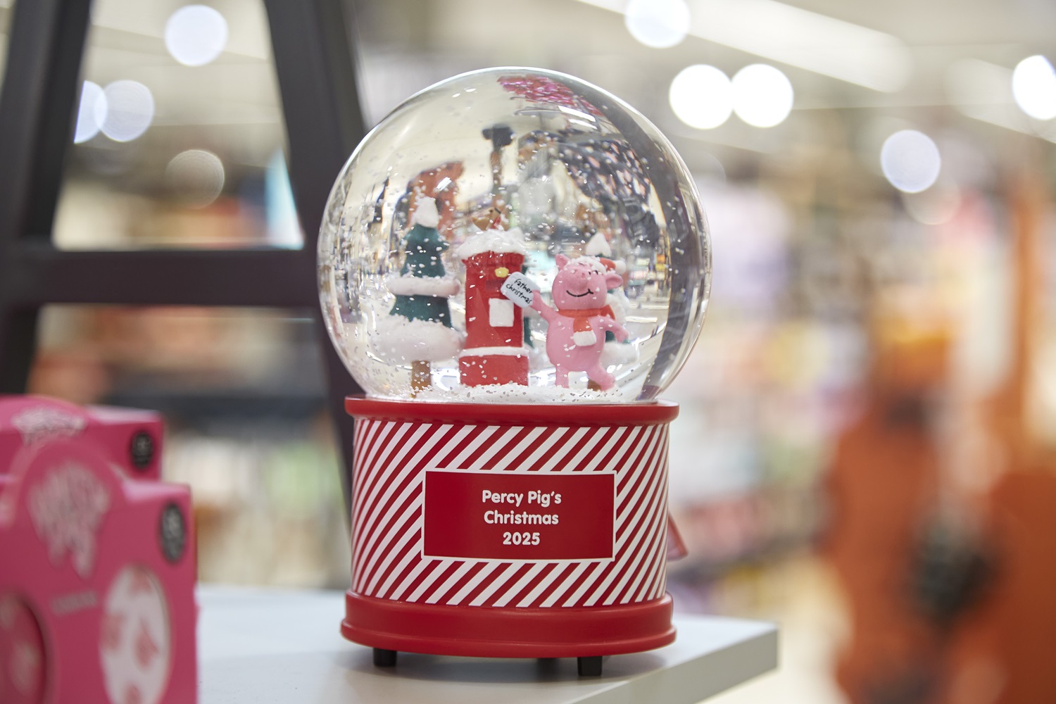 Percy Pig Snow Globe