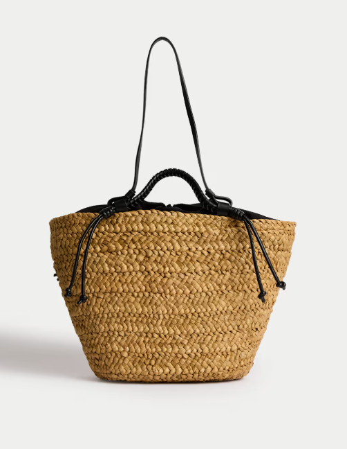 A straw bag