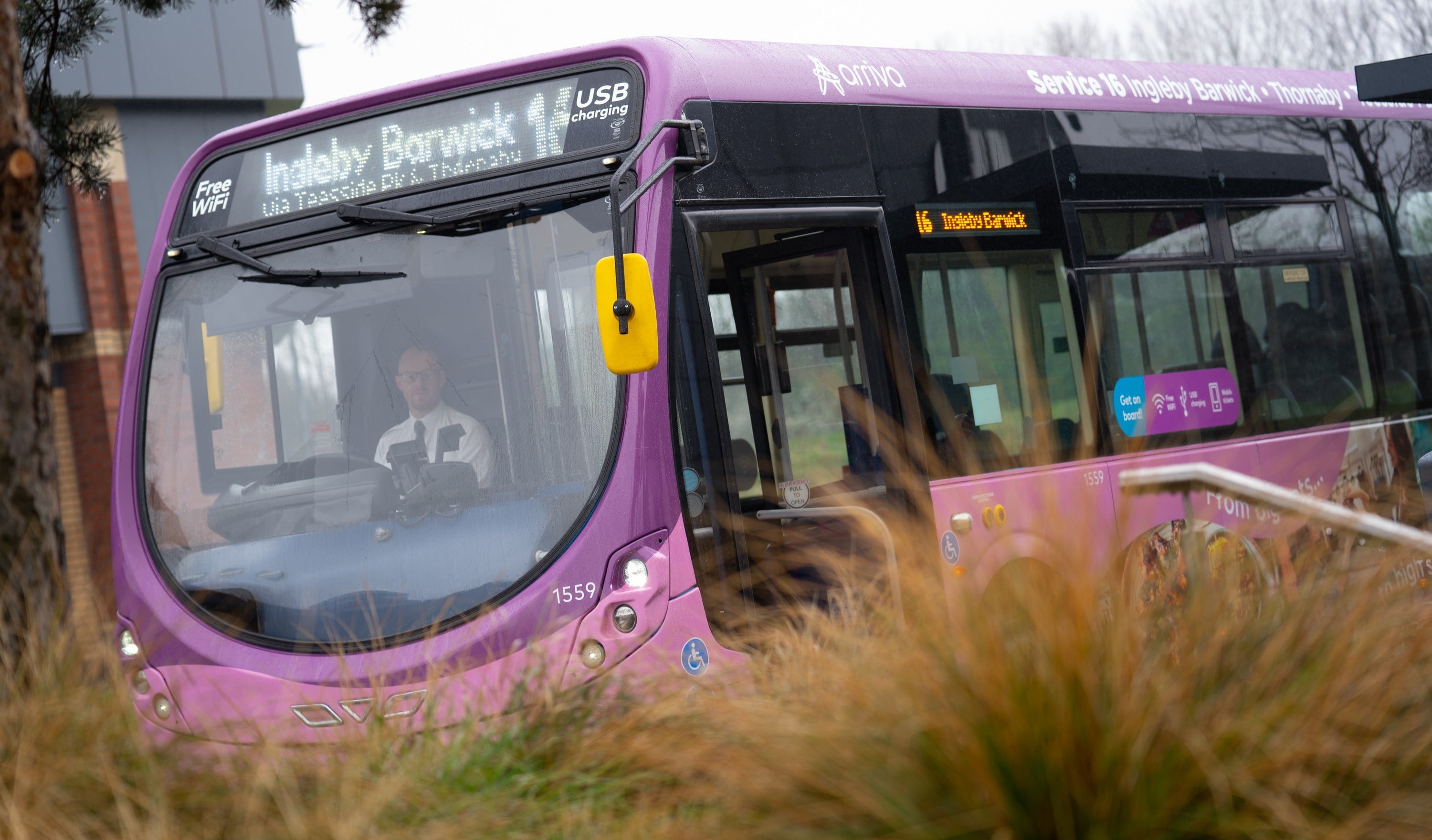 Arriva launches extended 16 bus service with free family event